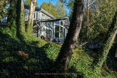 19 Front Street • South Bruce Peninsula, ON photo 8