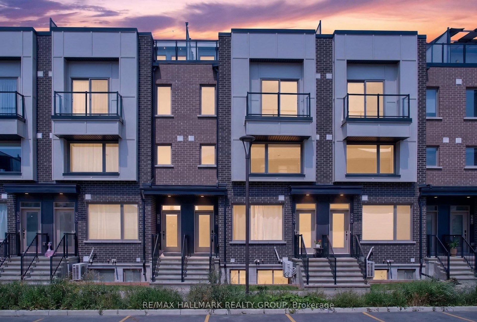 575 Takamose Private • Ottawa, ON photo 1
