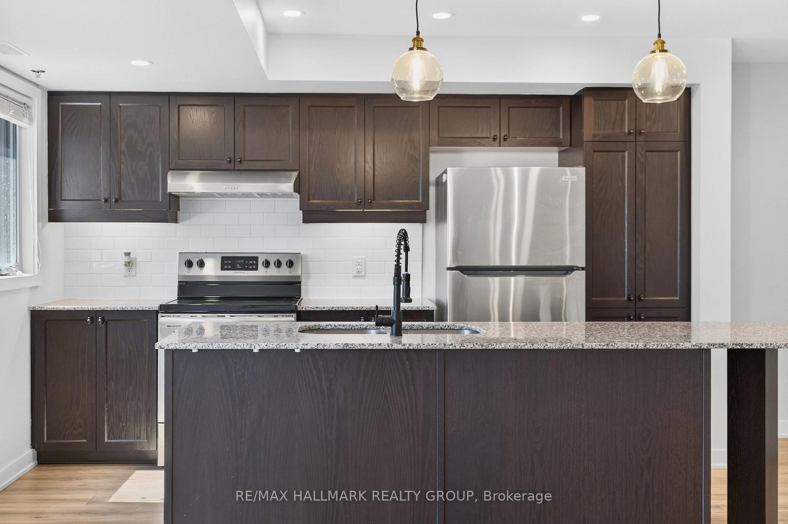575 Takamose Private • Ottawa, ON photo 19
