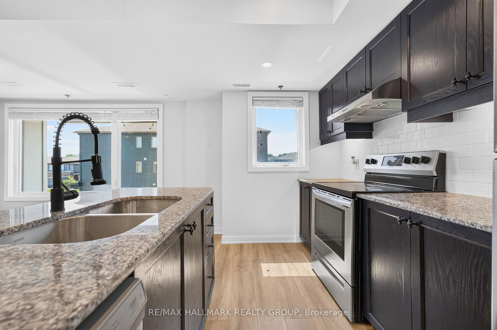 575 Takamose Private • Ottawa, ON photo 20