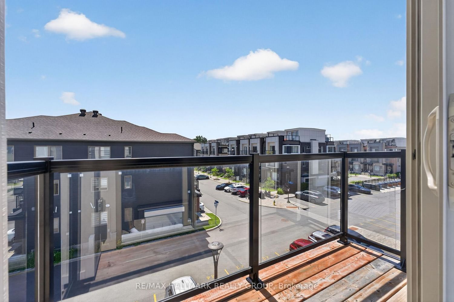 575 Takamose Private • Ottawa, ON photo 32