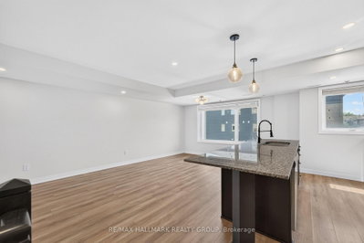 575 Takamose Private • Ottawa, ON photo 5