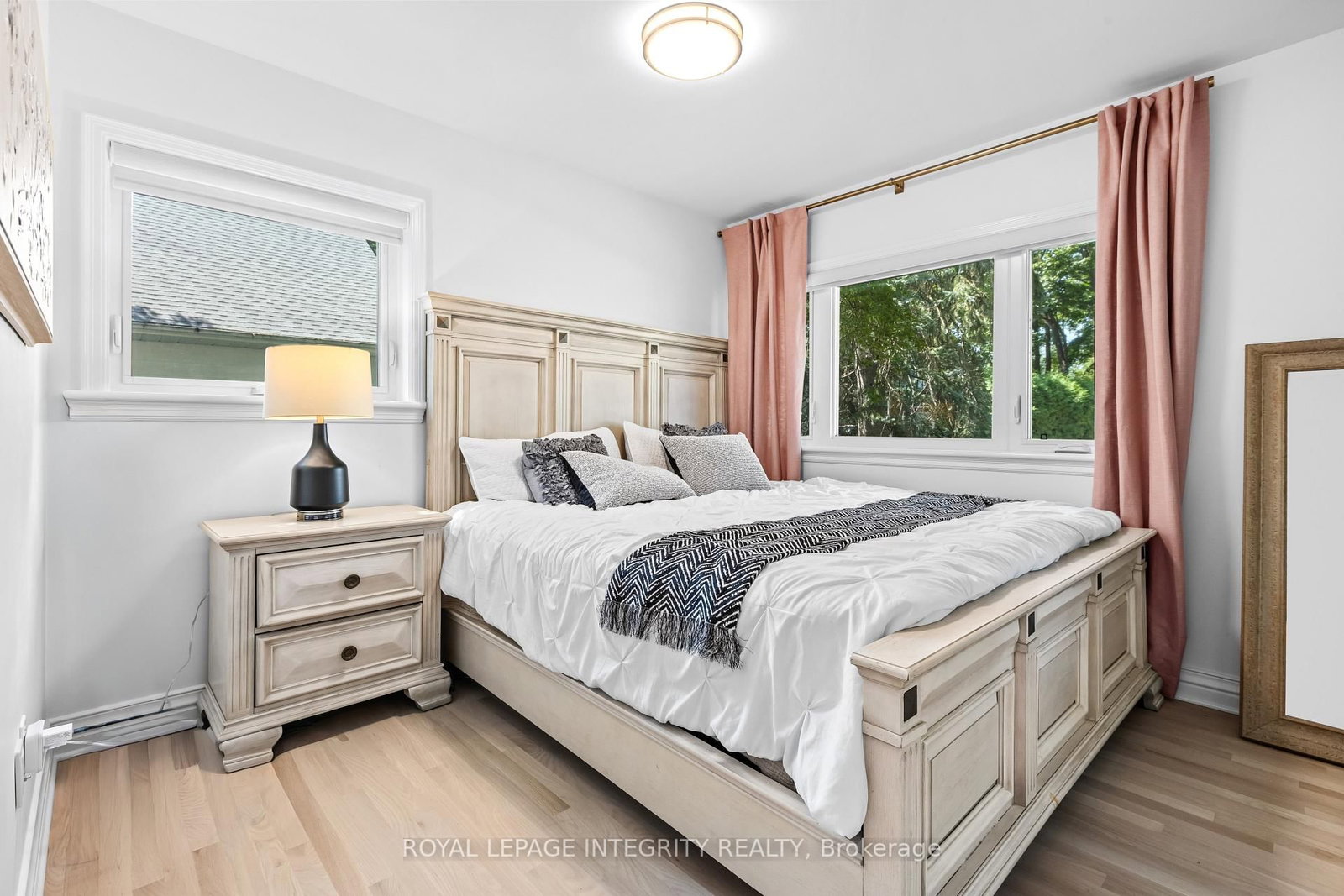 2183 Woodcrest Road • Ottawa, ON photo 17