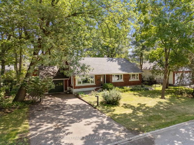 2183 Woodcrest Road • Ottawa, ON photo 2