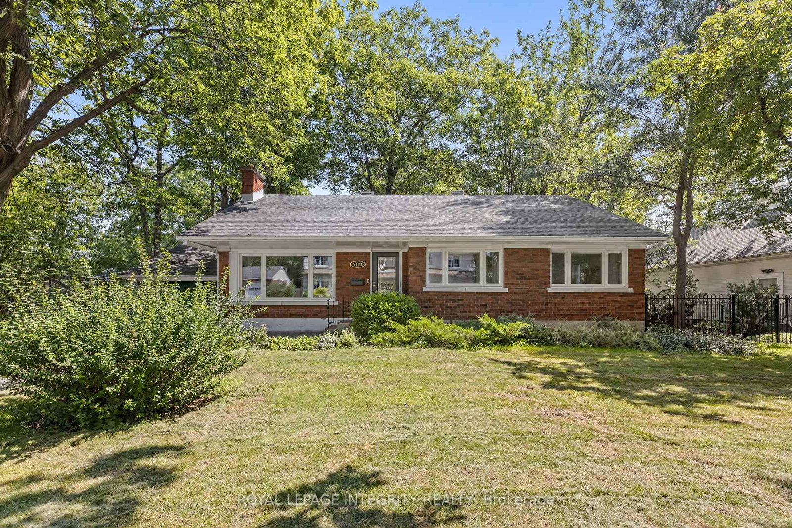 2183 Woodcrest Road • Ottawa, ON photo 3
