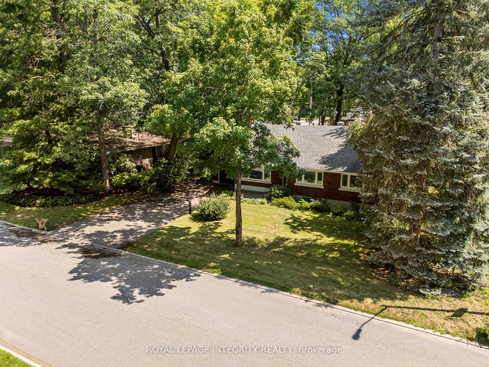 2183 Woodcrest Road • Ottawa, ON photo 37