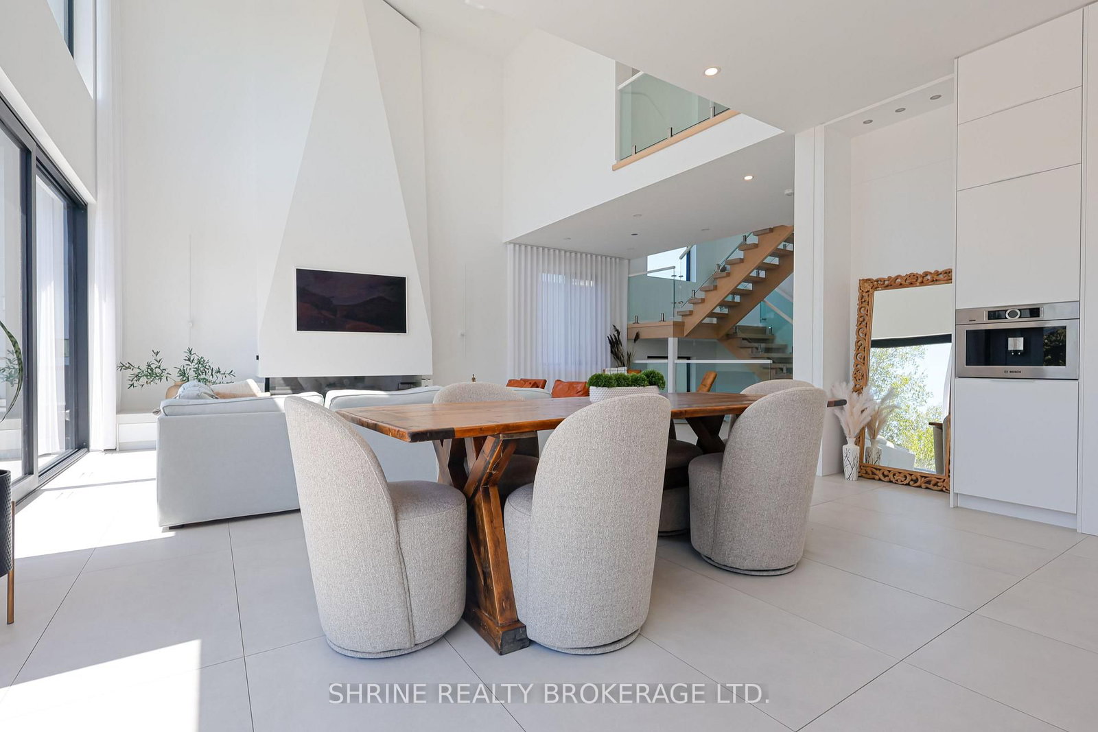 228 EDGEWATER Boulevard • Middlesex Centre, ON photo 16