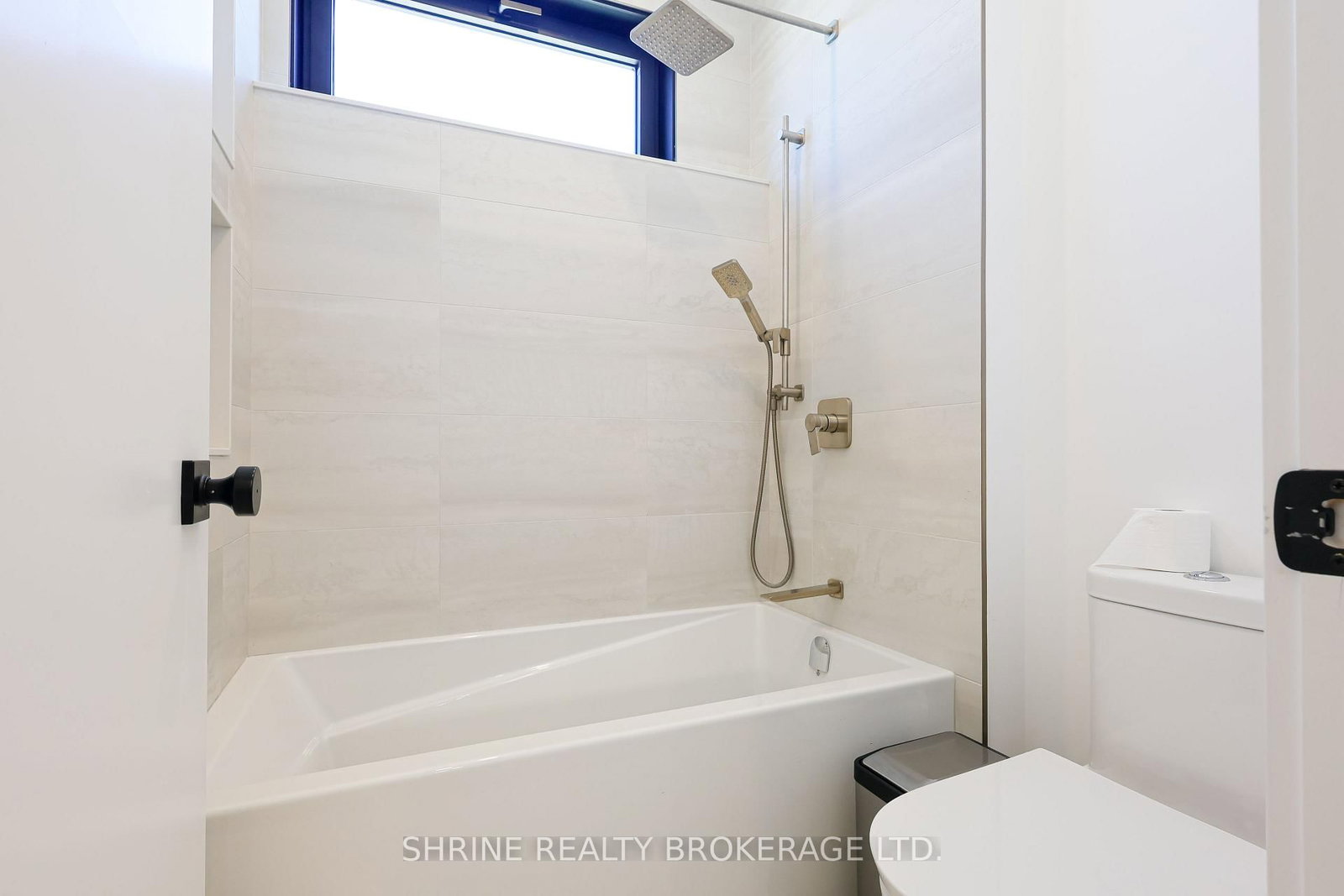 228 EDGEWATER Boulevard • Middlesex Centre, ON photo 33