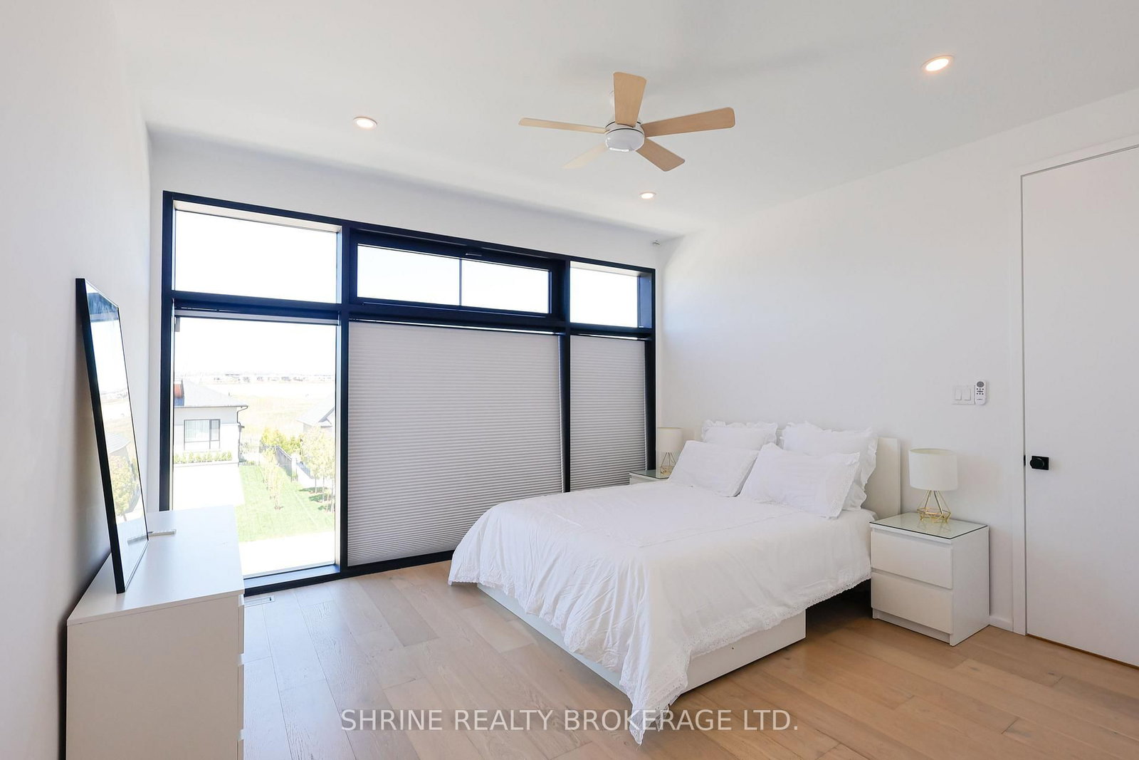 228 EDGEWATER Boulevard • Middlesex Centre, ON photo 34