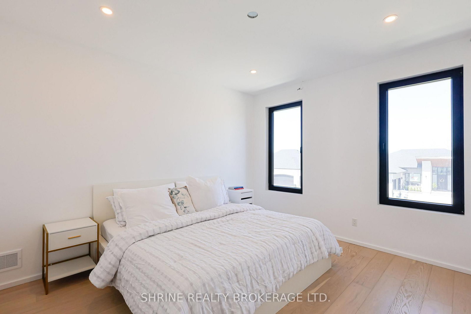 228 EDGEWATER Boulevard • Middlesex Centre, ON photo 39