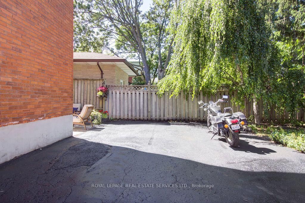 120 Hibernia Street • Stratford, ON photo 14
