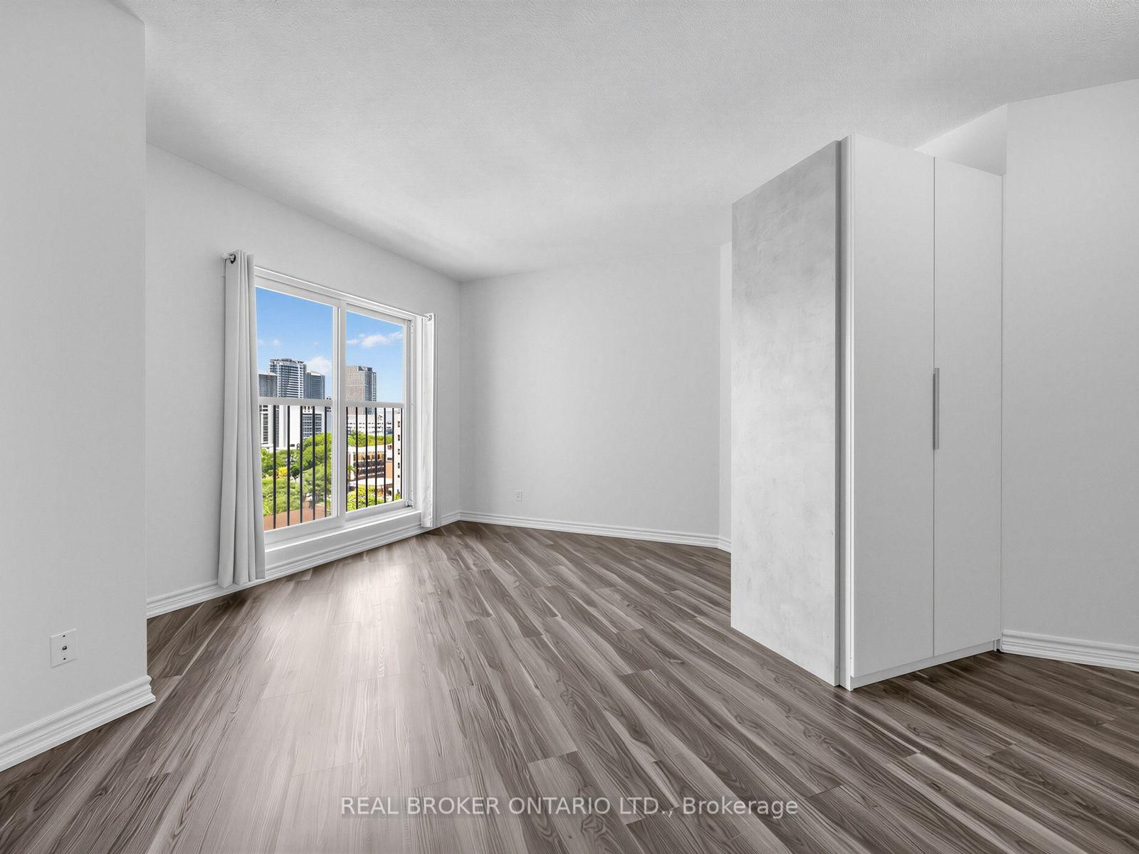 135 James Street S • #1011 • Hamilton, ON photo 8