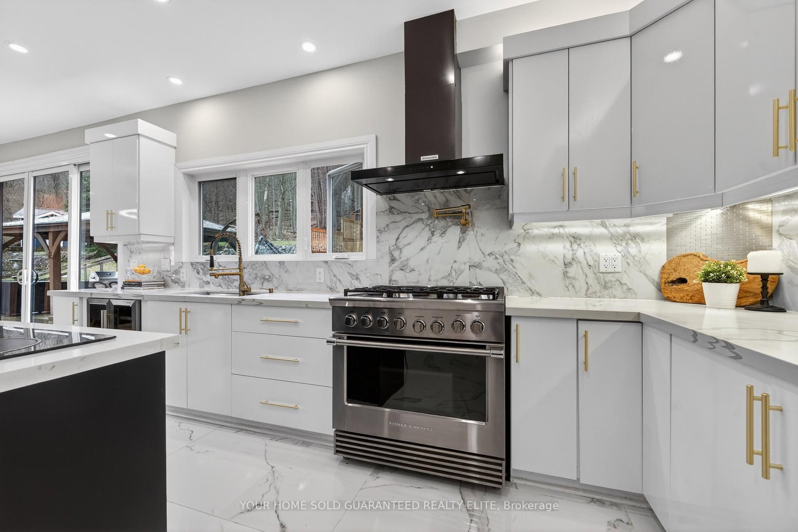 237B Main Street W • Grimsby, ON photo 8