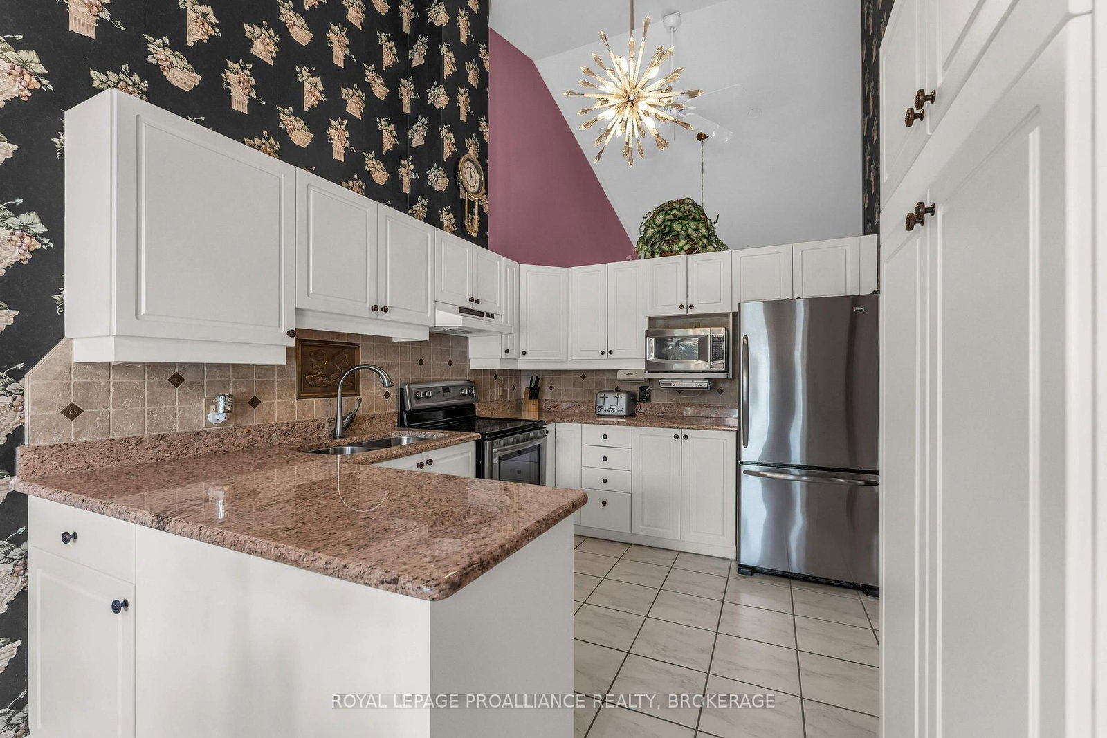 523 Trimble Gate • Kingston, ON photo 11