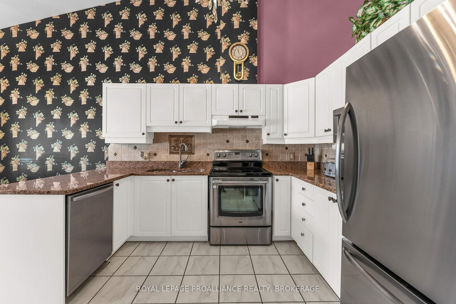 523 Trimble Gate • Kingston, ON photo 12