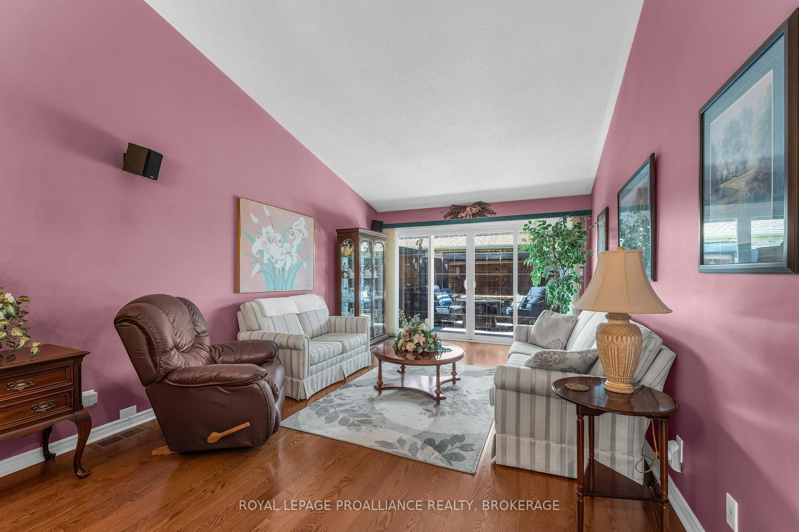 523 Trimble Gate • Kingston, ON photo 17