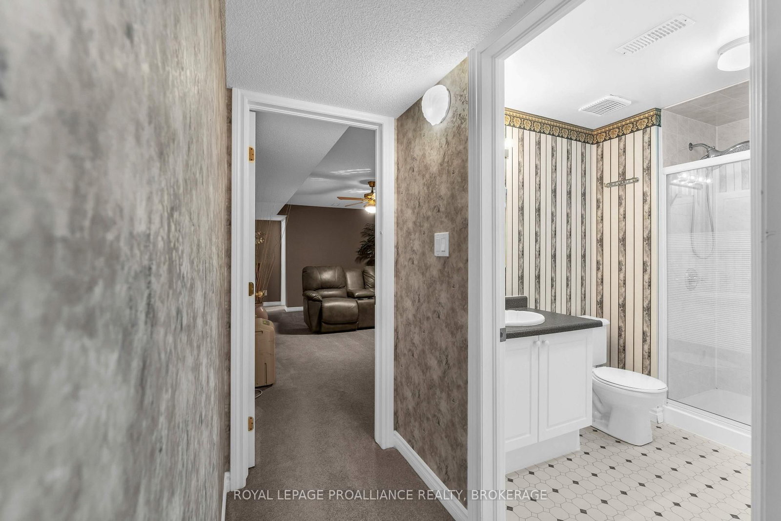 523 Trimble Gate • Kingston, ON photo 38