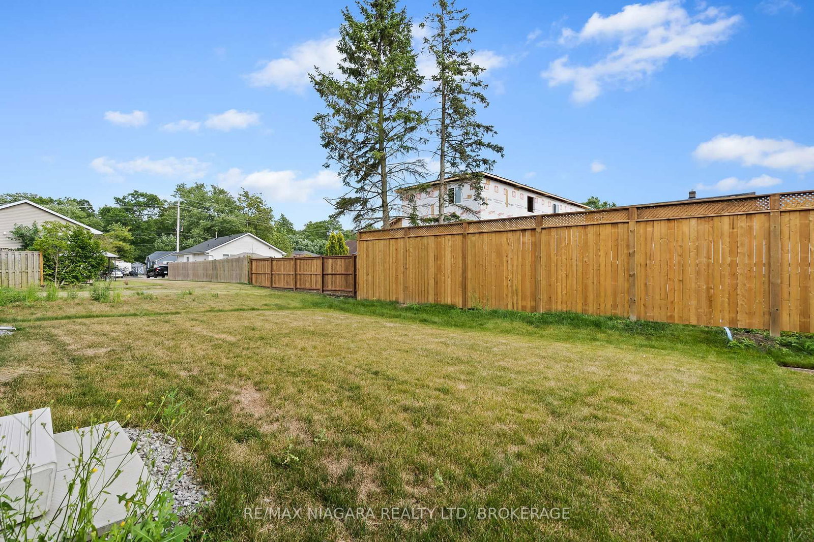 43 Superior Street • Welland, ON photo 25