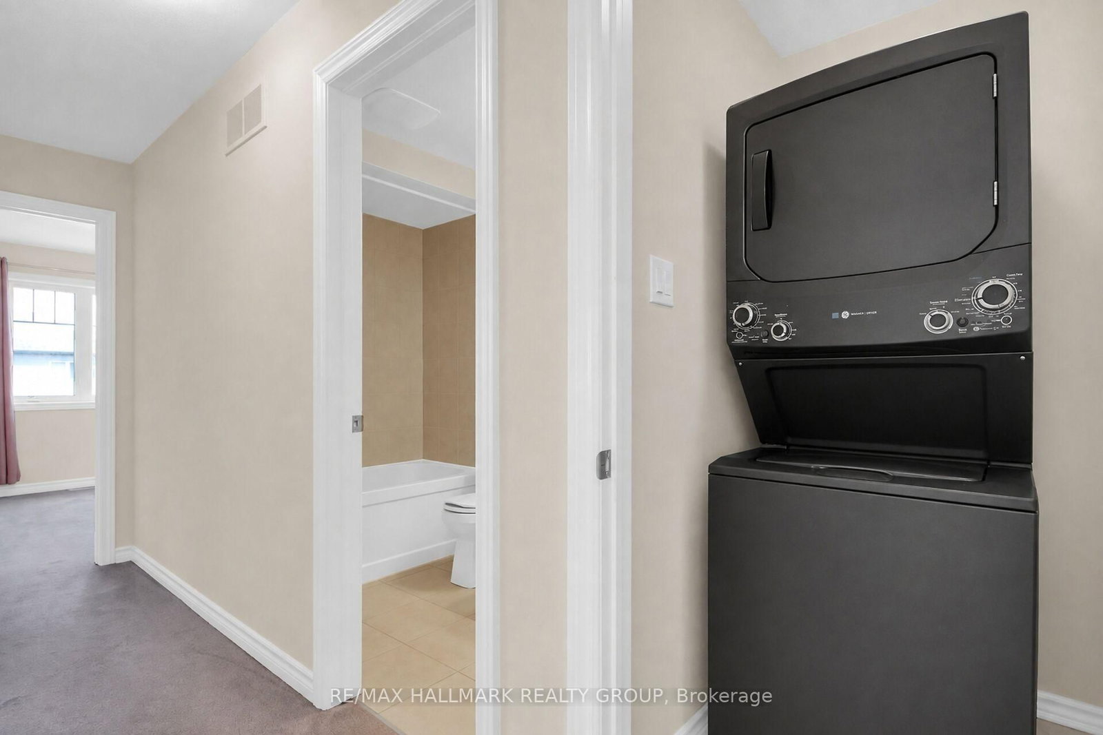 207 Willow Aster Circle • Ottawa, ON photo 40