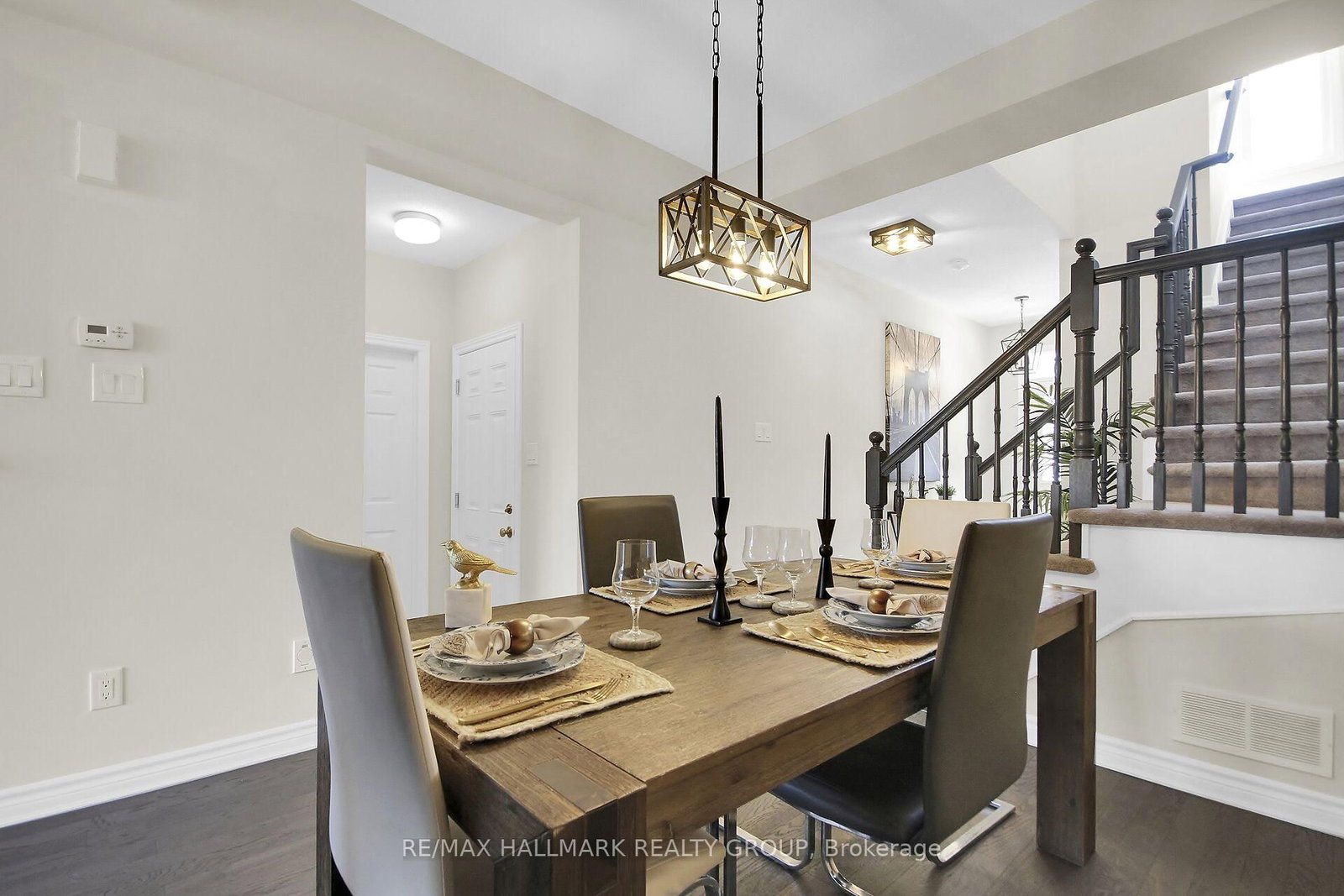 207 Willow Aster Circle • Ottawa, ON photo 8
