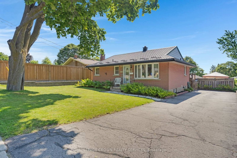 94 Ottawa Crescent