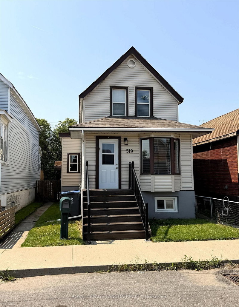 519 McTavish Street