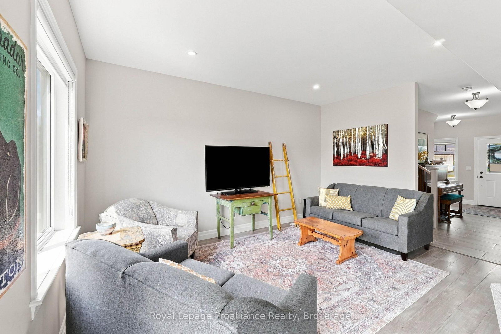 Listing Image 7