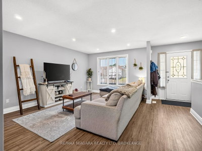 936 Colette Road • Fort Erie, ON photo 3