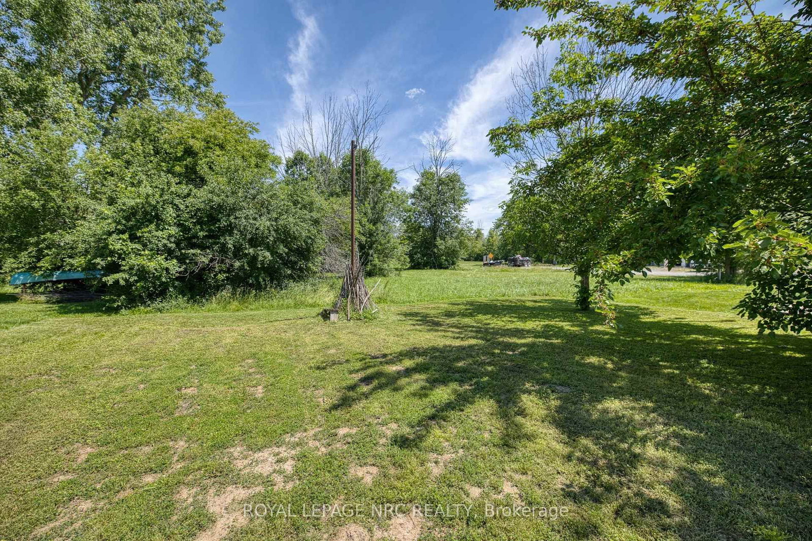 409 Broadway Avenue • Welland, ON photo 10