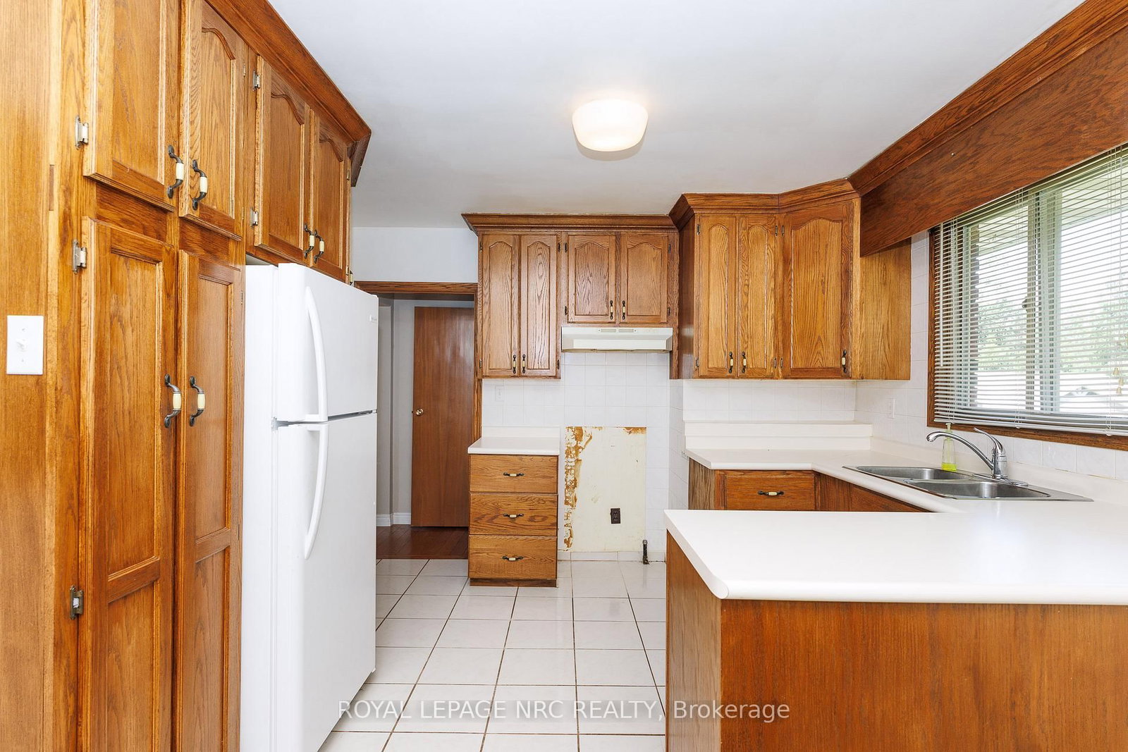 409 Broadway Avenue • Welland, ON photo 12