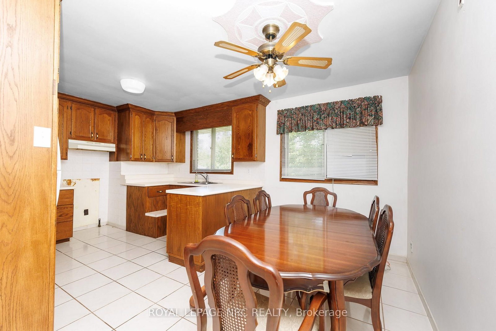 409 Broadway Avenue • Welland, ON photo 14