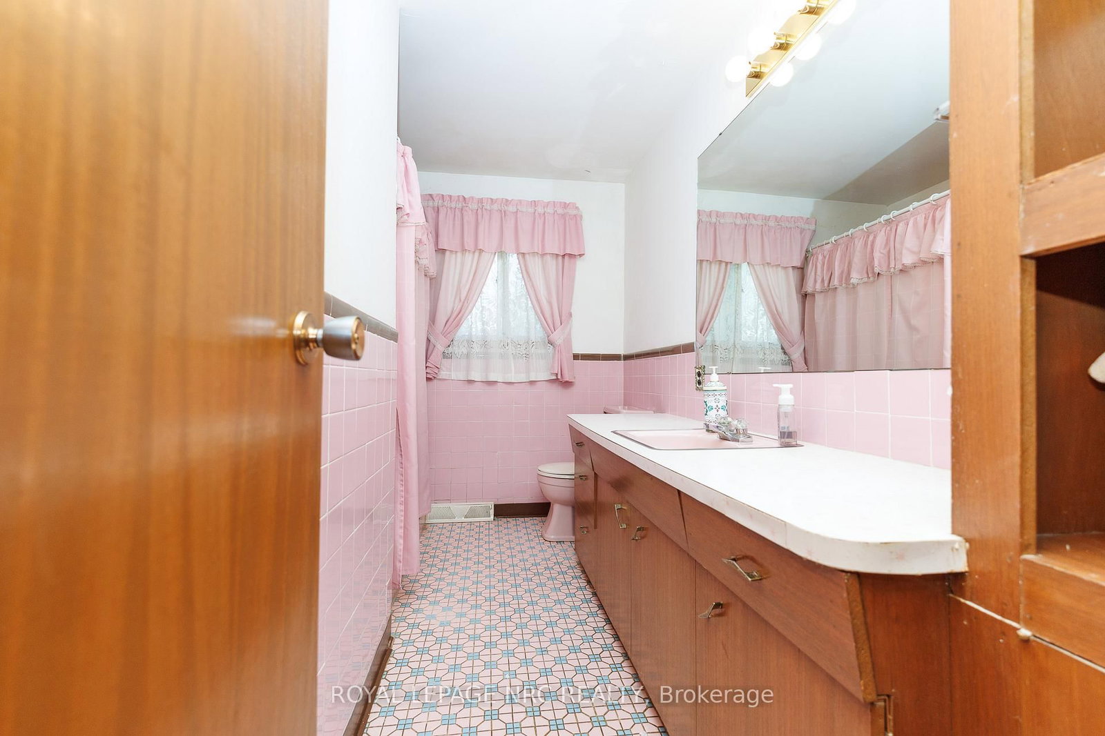 409 Broadway Avenue • Welland, ON photo 16
