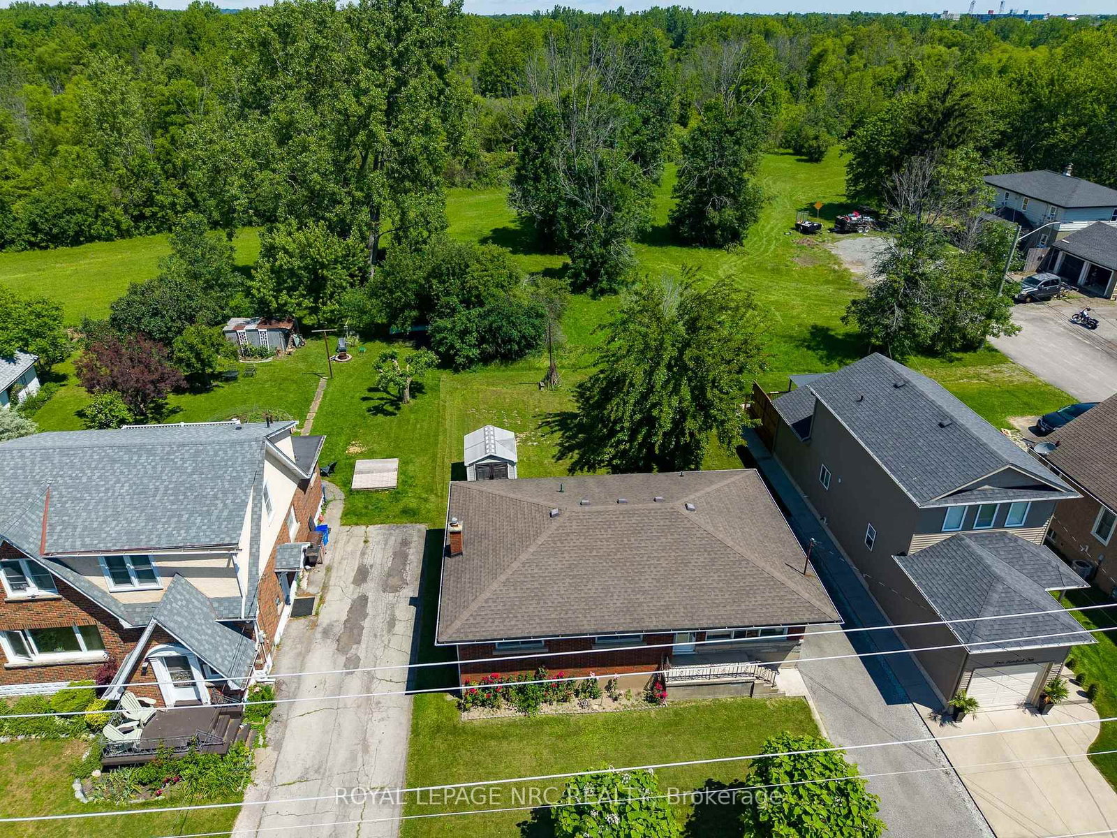 409 Broadway Avenue • Welland, ON photo 25