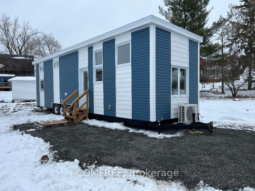 3369 York's Corner Road • Kenmore, ON photo 1