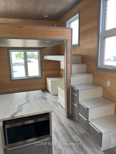 3369 York's Corner Road • Kenmore, ON photo 7