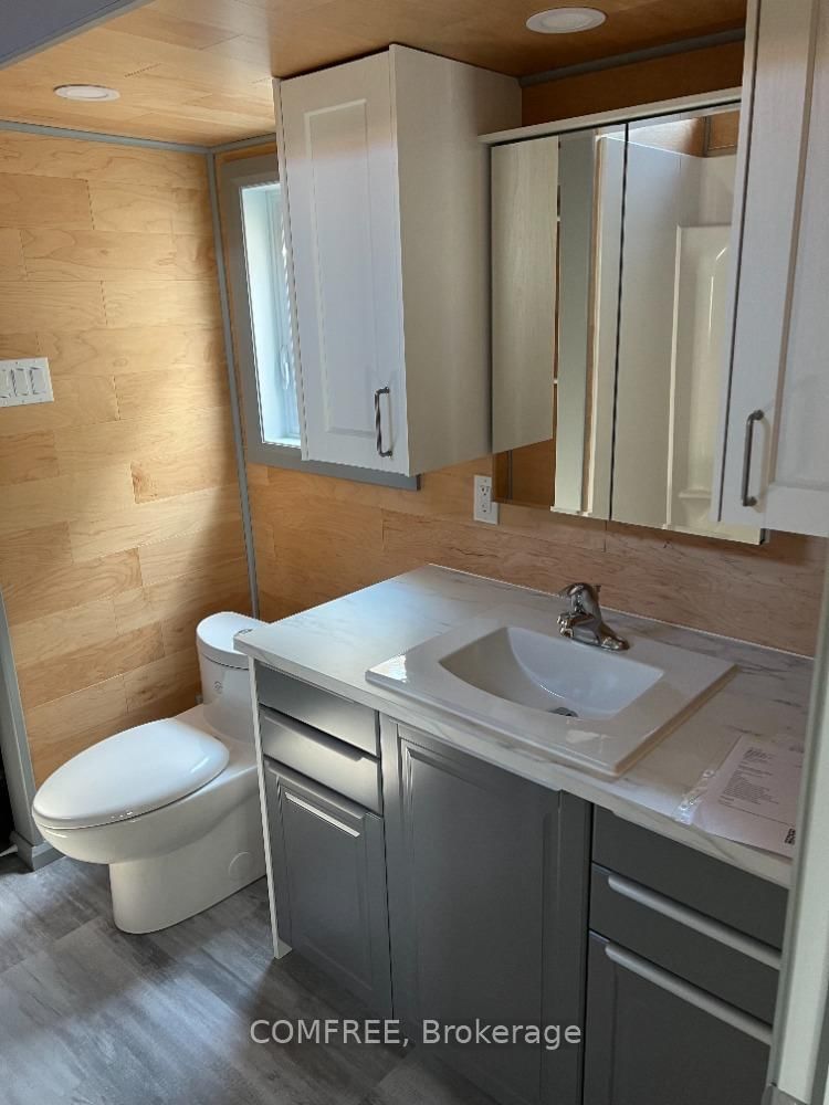 3369 York's Corner Road • Kenmore, ON photo 9