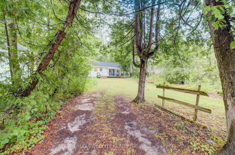 757 Victoria Road