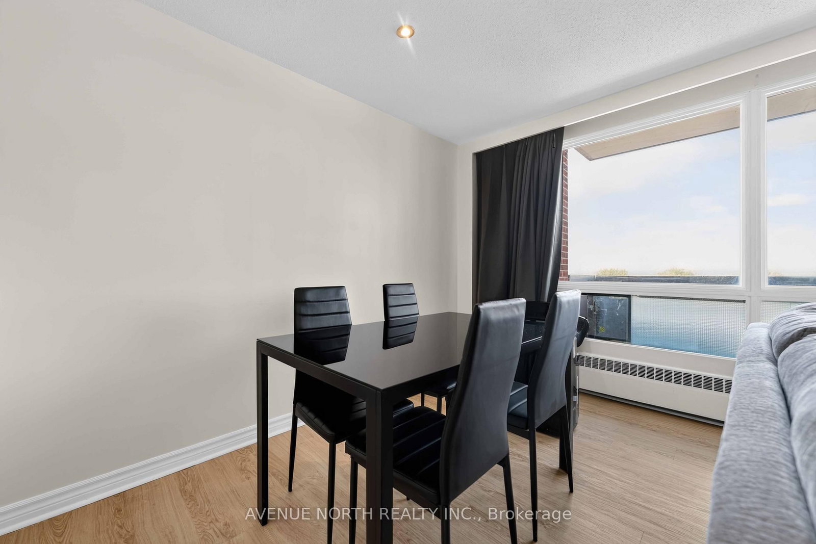 3100 Carling Avenue • #820 • Ottawa, ON photo 12