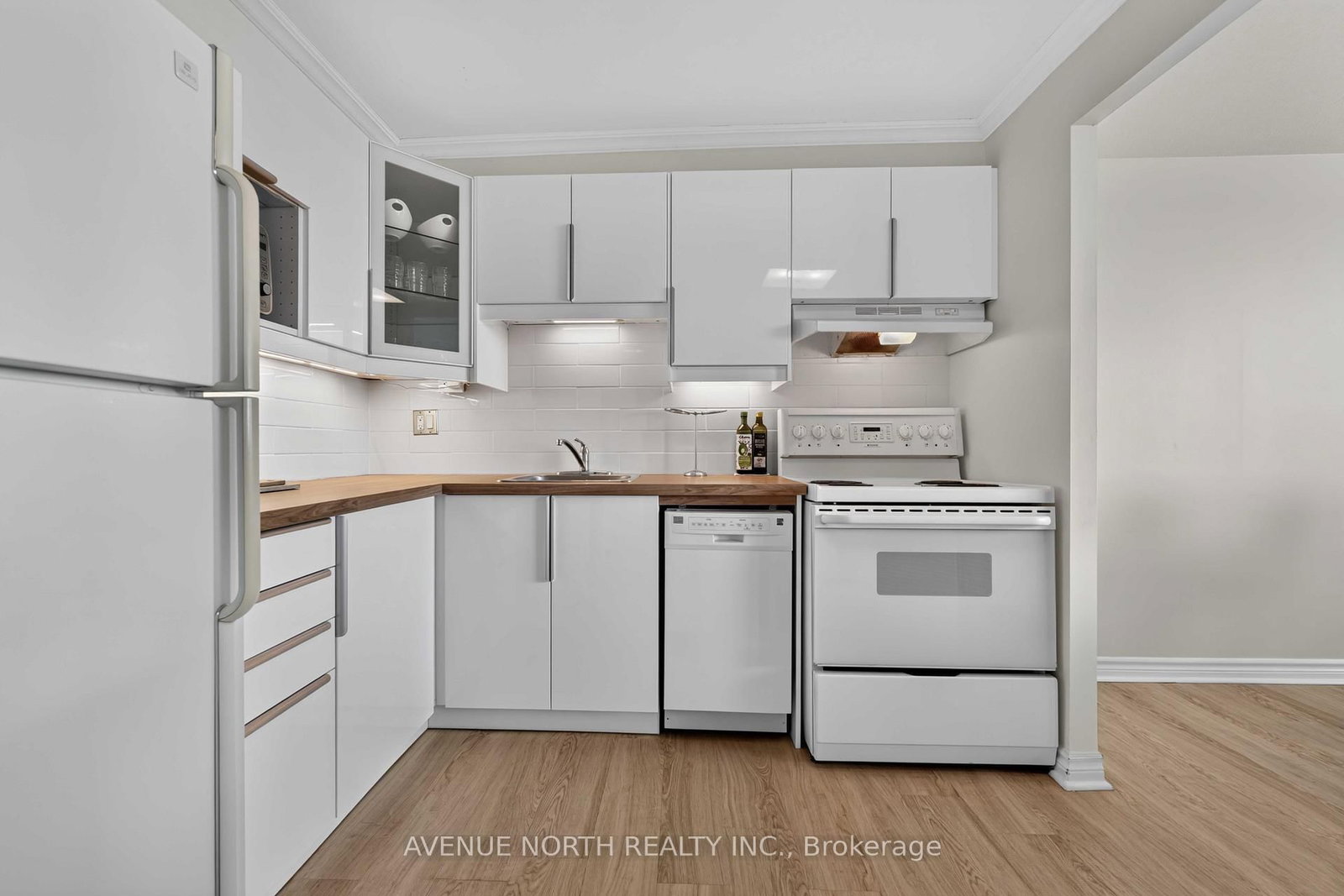 3100 Carling Avenue • #820 • Ottawa, ON photo 13