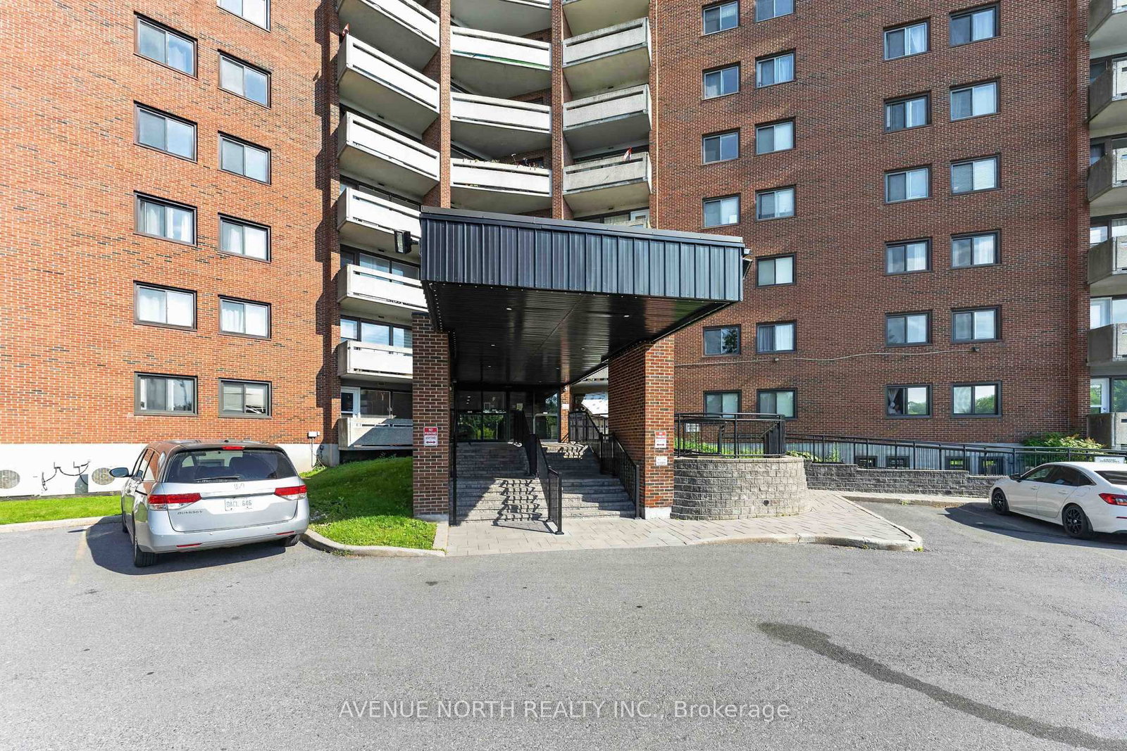 3100 Carling Avenue • #820 • Ottawa, ON photo 2