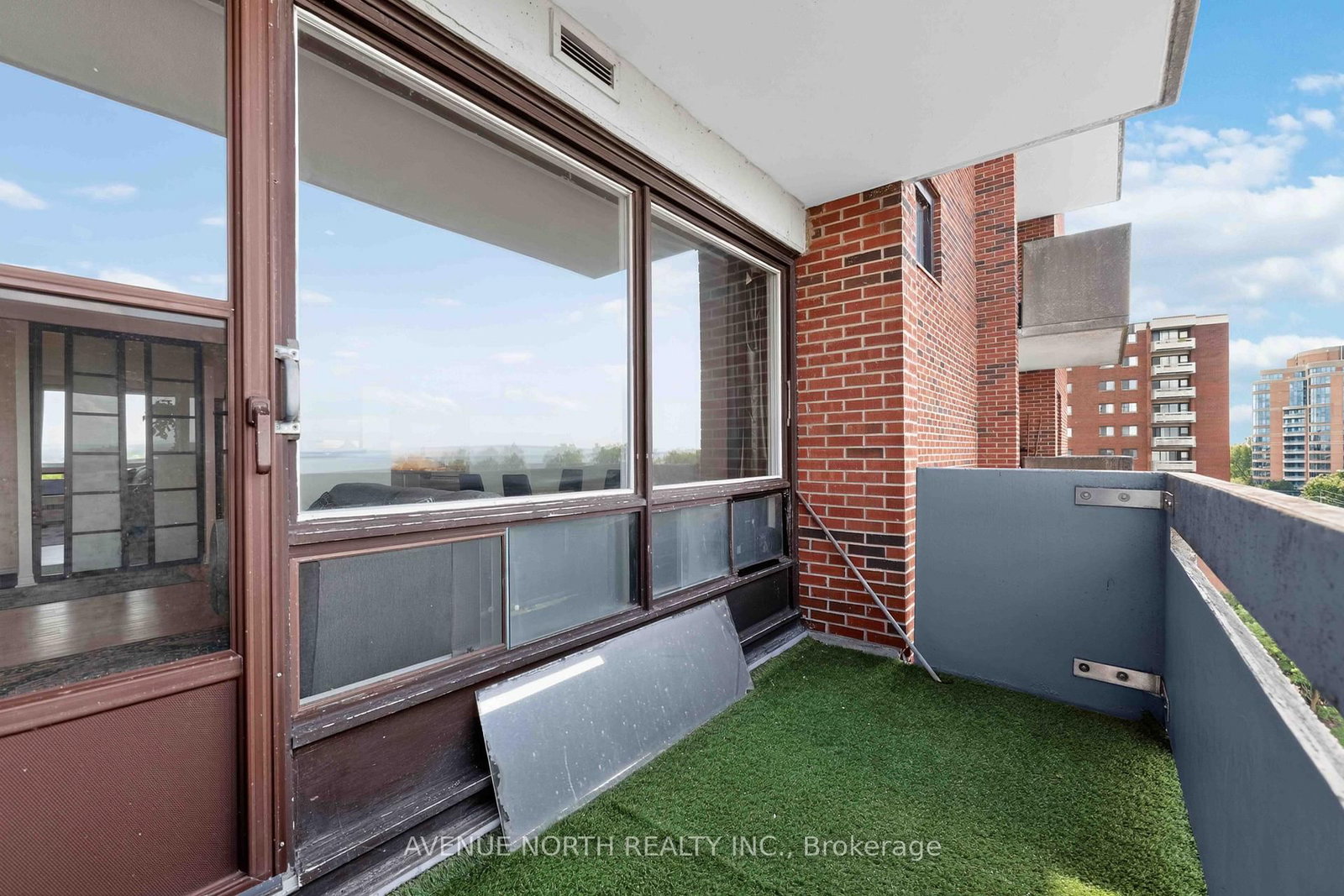 3100 Carling Avenue • #820 • Ottawa, ON photo 29