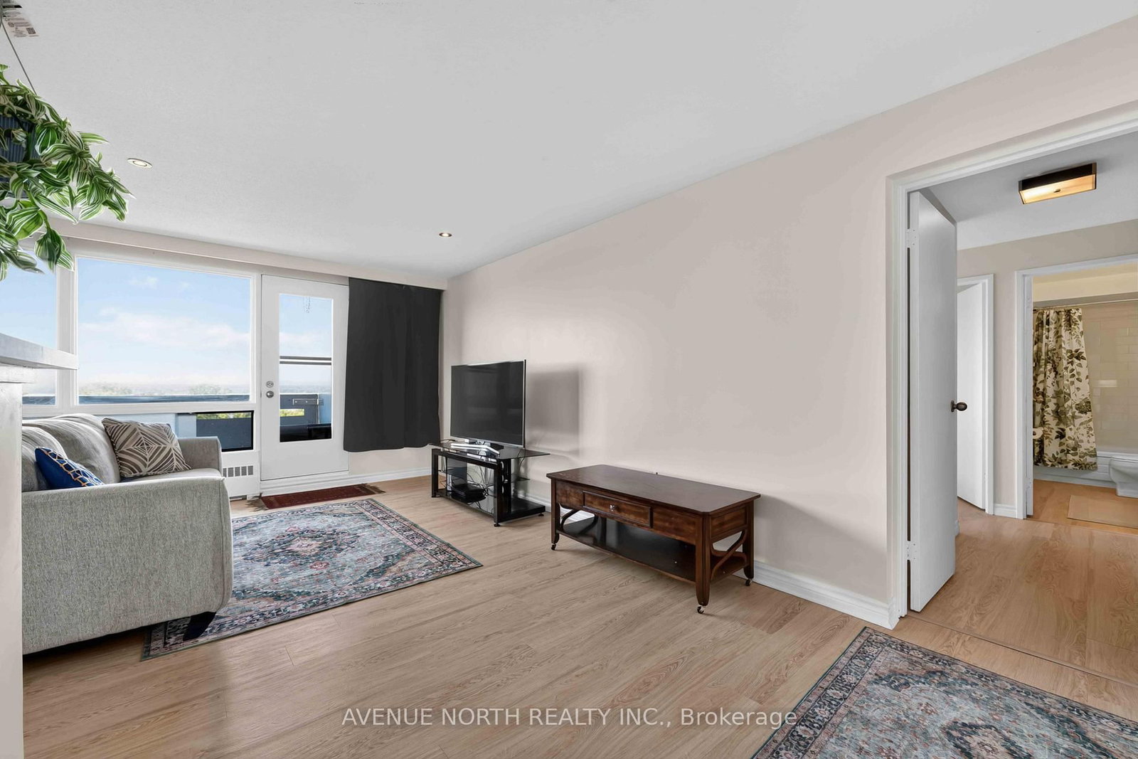 3100 Carling Avenue • #820 • Ottawa, ON photo 8