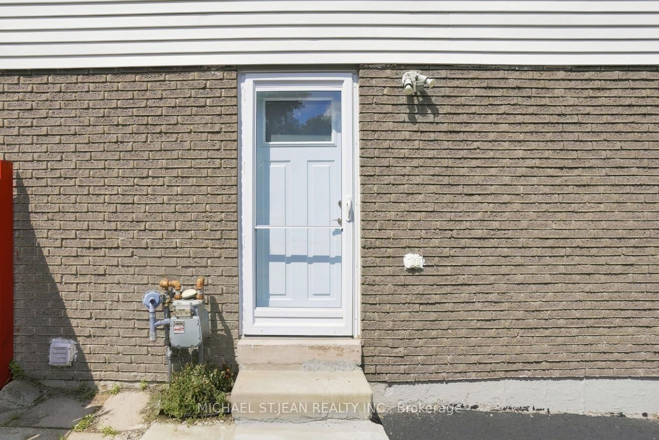 31 Belleau Street • Hamilton, ON photo 40