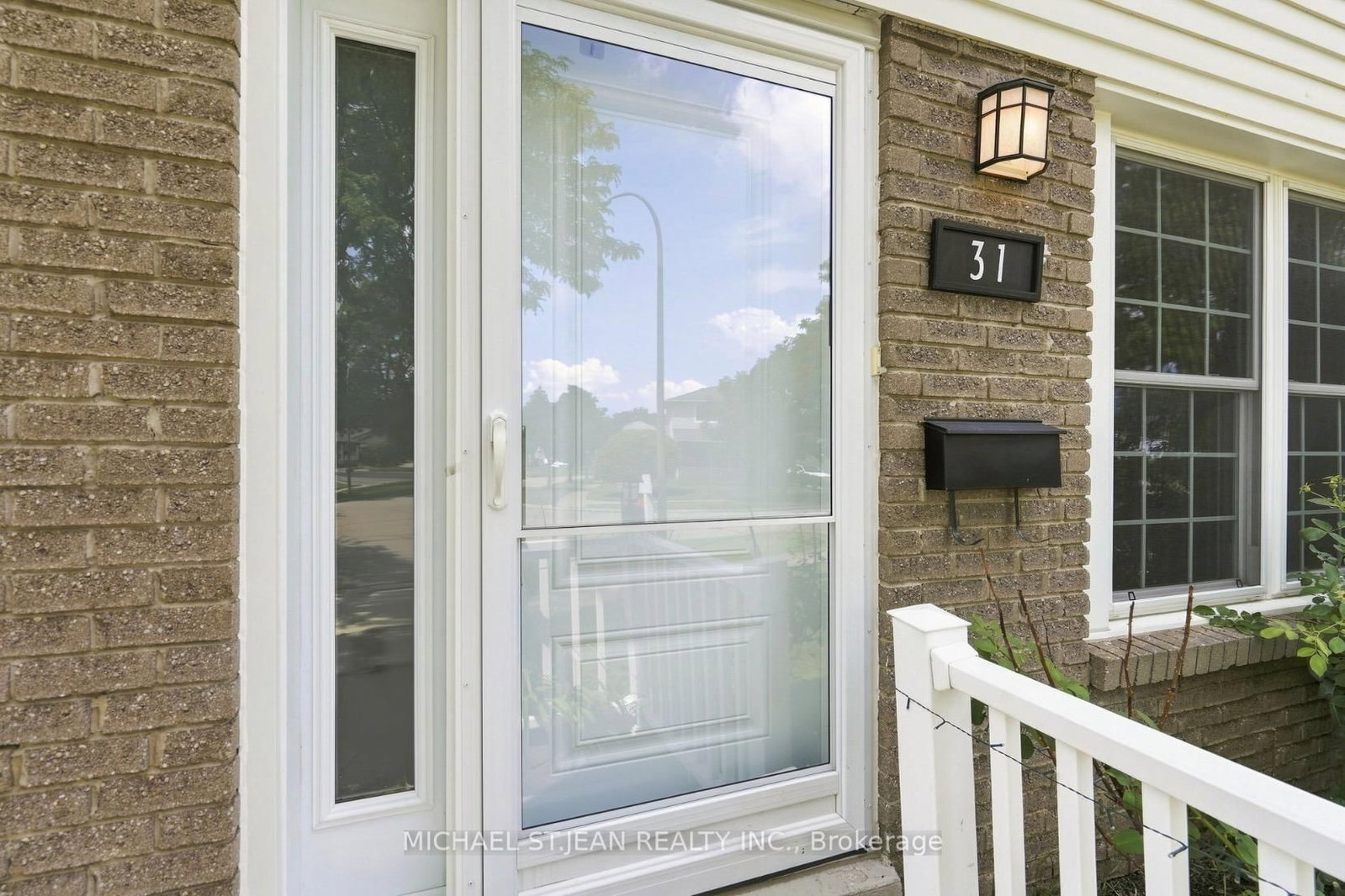 31 Belleau Street • Hamilton, ON photo 8