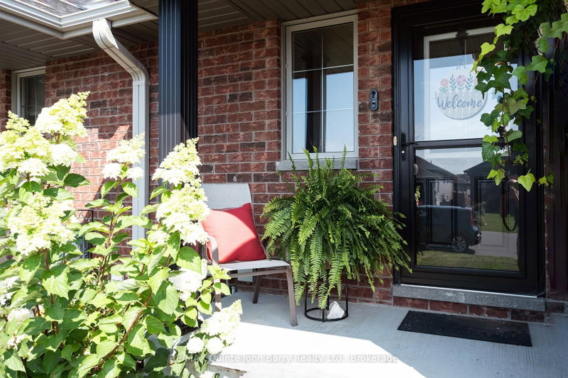 9 McIntosh Crescent