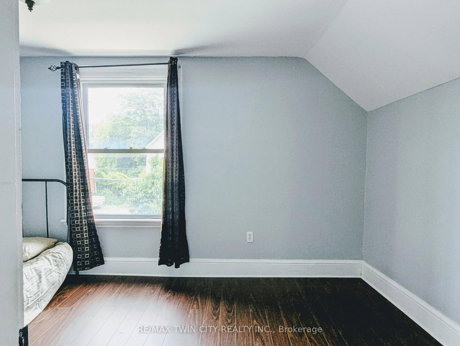 81 Grey Street • Brantford, ON photo 18