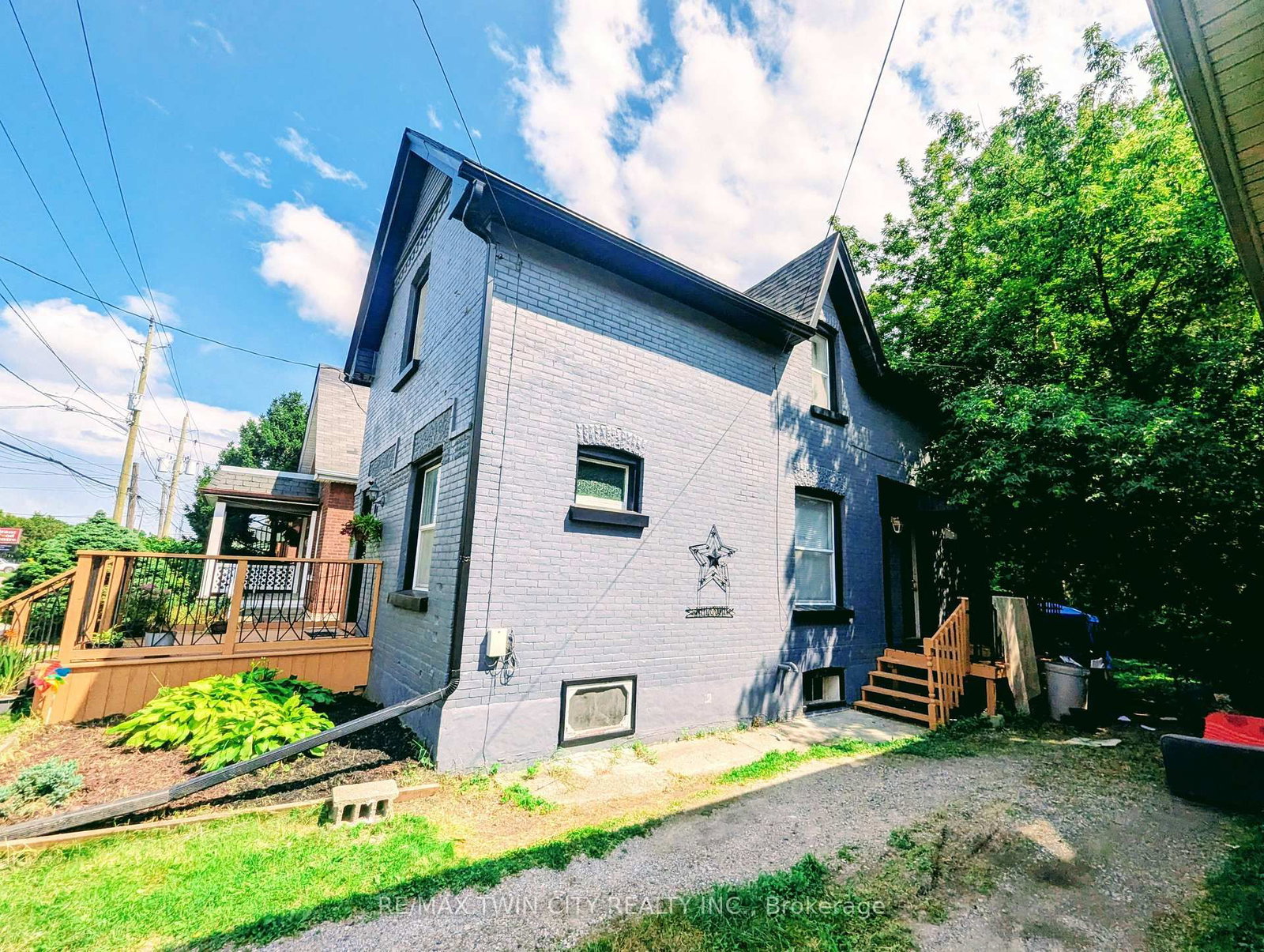 81 Grey Street • Brantford, ON photo 4