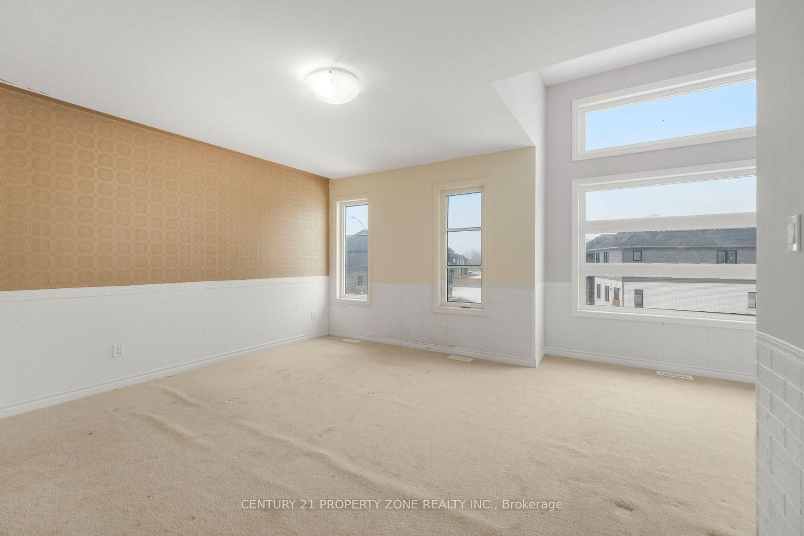 35 Caroline Street • Welland, ON photo 27