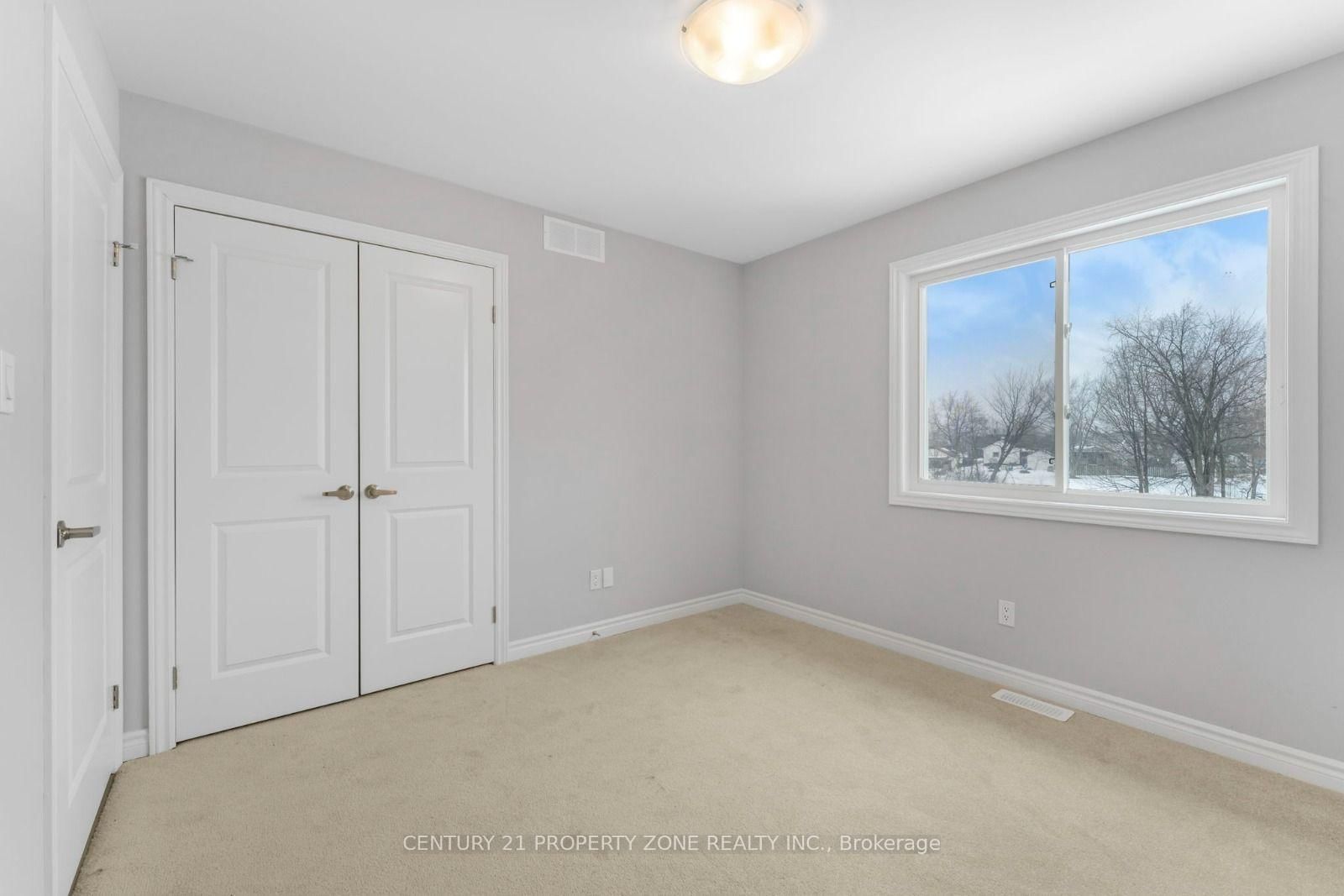 35 Caroline Street • Welland, ON photo 32