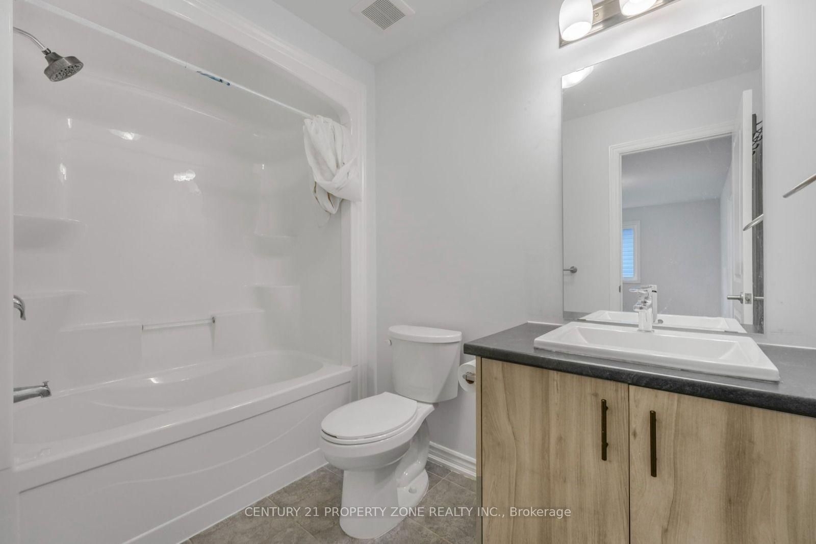 35 Caroline Street • Welland, ON photo 44